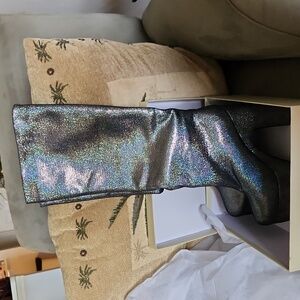 DOLLS KILL" SILVER IRRADESEINT SIZE 10